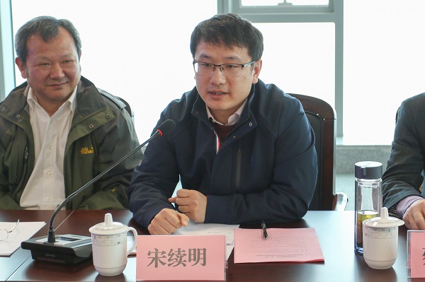 1555318981720911.jpeg 图5 好色tv
党委副书记宋续明致辞.JPEG